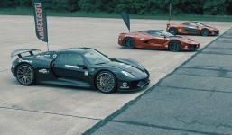 Bộ 3 siêu xe hybrid hàng đầu thế giới phô diễn tốc độ